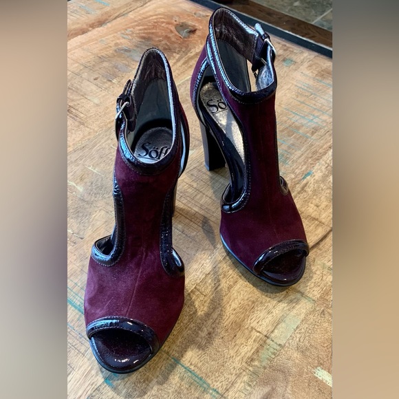 Beautiful Sofft Sandals w/ 3 1/2” heels - Picture 2 of 5